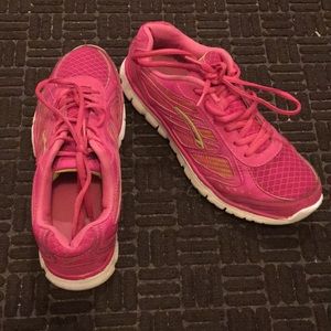 LA Gear women’s sneakers